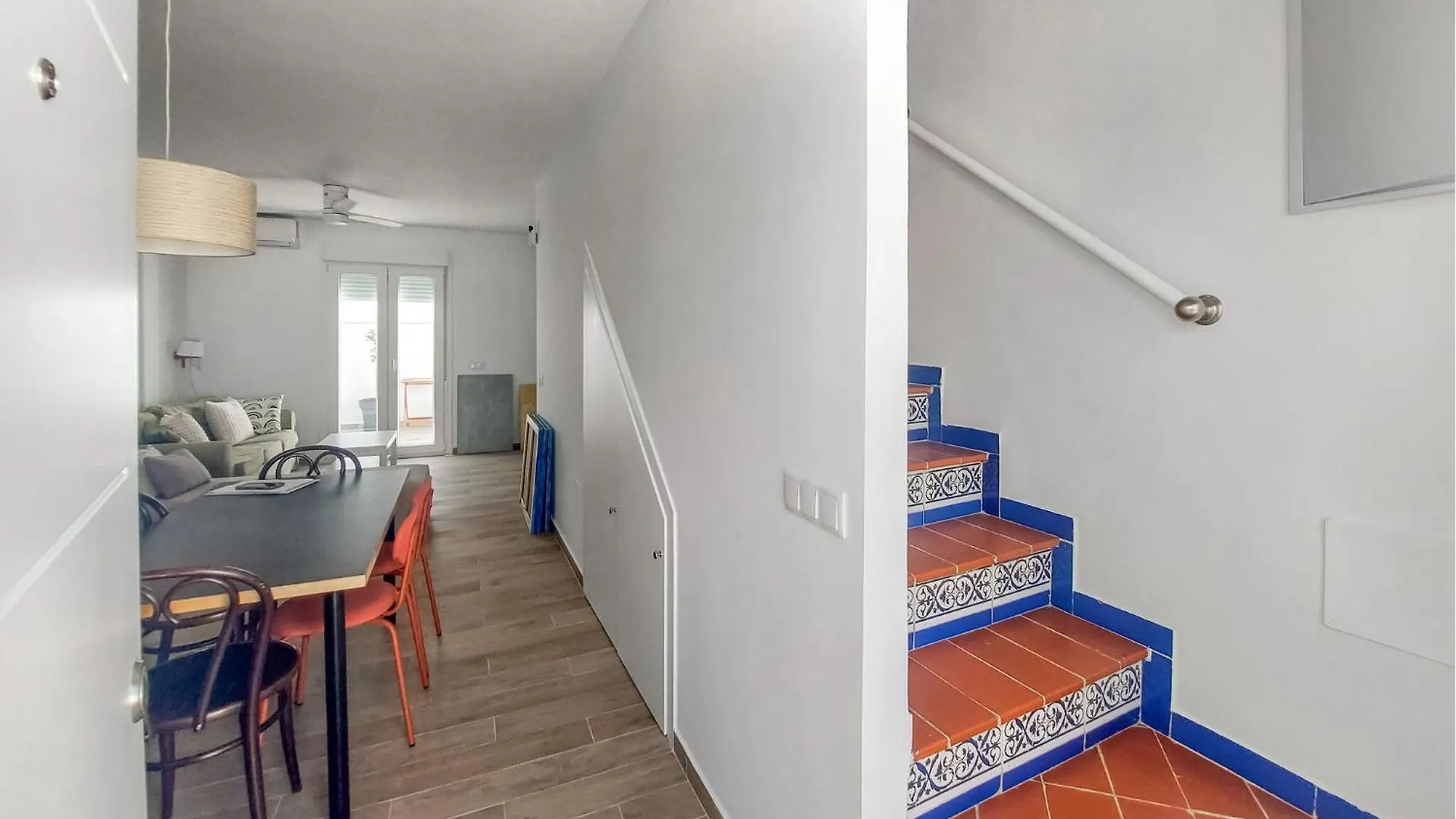 Awesome Home In Chiclana De La Frontera With Wifi