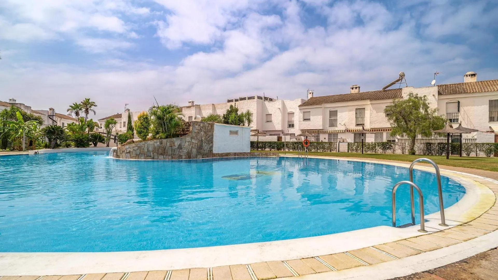 別荘 Awesome Home In Chiclana De La Frontera With Wifi スペイン