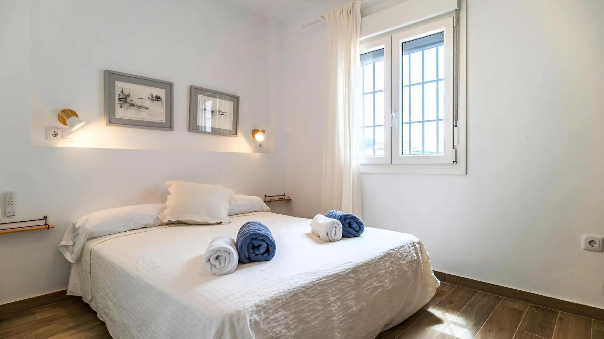 Awesome Home In Chiclana De La Frontera With Wifi 別荘